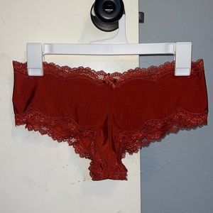 NWOT Gilligan and O’Malley lace cheeky cut panty size medium